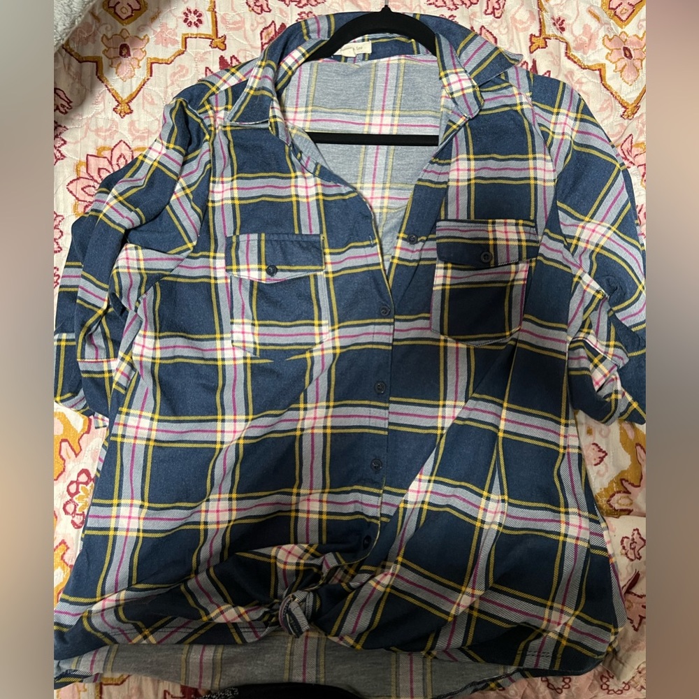 Blue paper + tee shirt